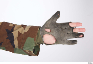Photos Robert Watson Navy Seal Green gloves hand 0002.jpg